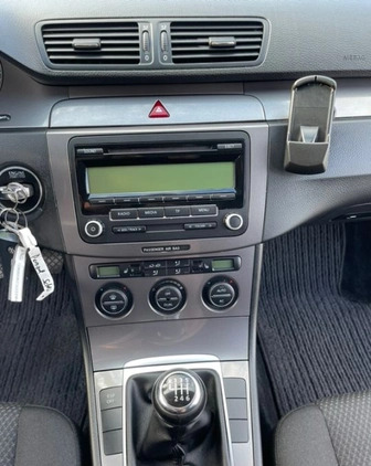 Volkswagen Passat cena 17900 przebieg: 230000, rok produkcji 2008 z Bartoszyce małe 704